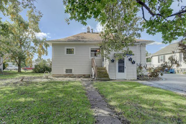 1583 East Avenue, Crete, IL 60417