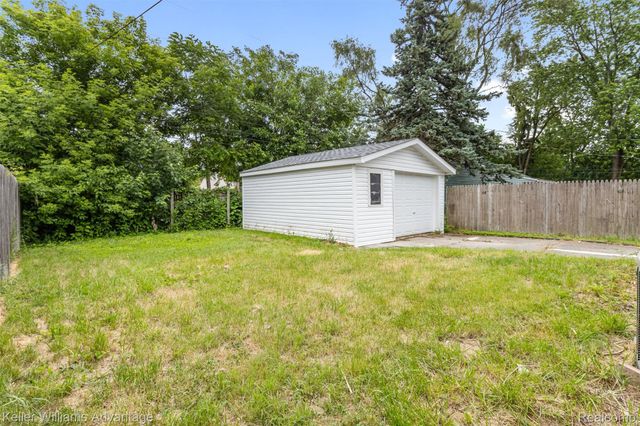21140 Eastwood Boulevard, Warren, MI 48089