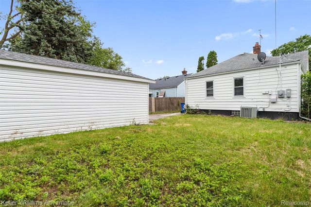 21140 Eastwood Boulevard, Warren, MI 48089