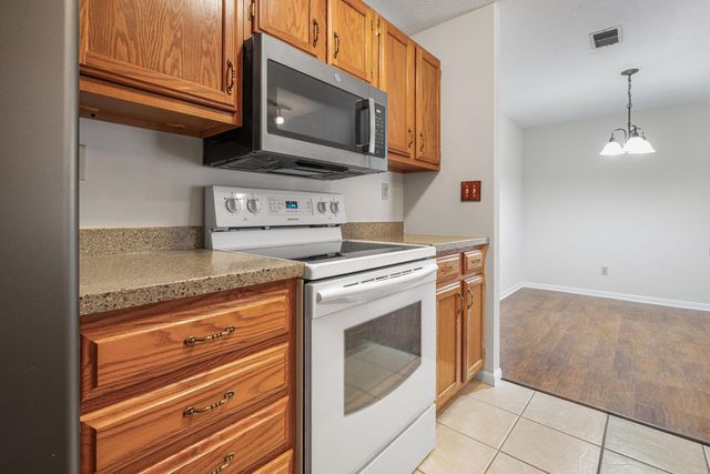 210 Willowbrook Ct Court, 7, Wilder, KY 41071