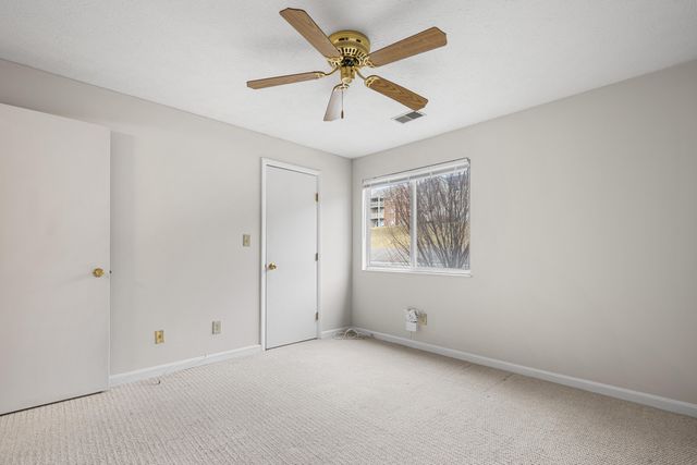 210 Willowbrook Ct Court, 7, Wilder, KY 41071