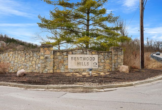 210 Willowbrook Ct Court, 7, Wilder, KY 41071