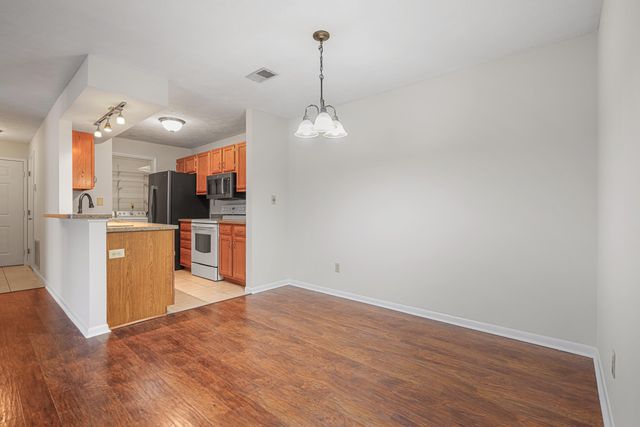 210 Willowbrook Ct Court, 7, Wilder, KY 41071