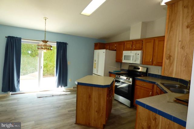 268 WILLIAMS LN, Red Hill, PA 18076