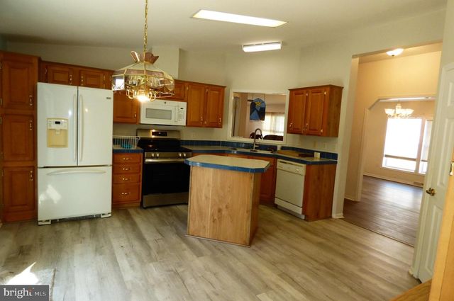 268 WILLIAMS LN, Red Hill, PA 18076