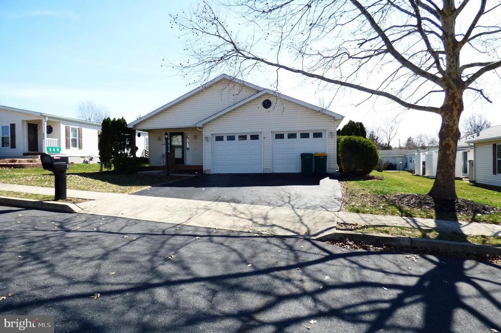 268 WILLIAMS LN, Red Hill, PA 18076