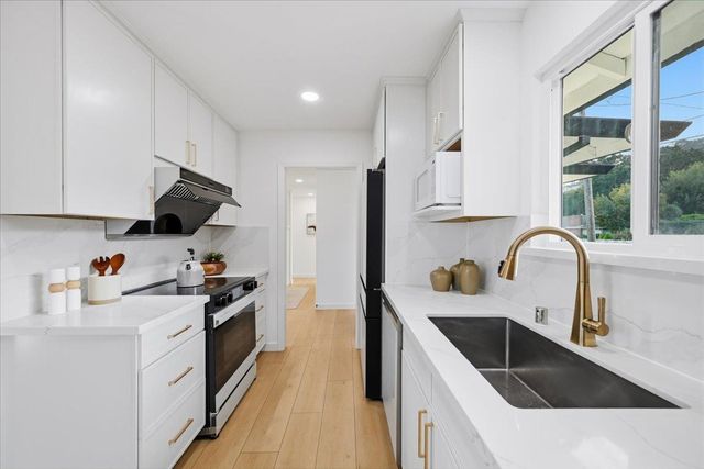 1609 Molitor Road, Belmont, CA 94002