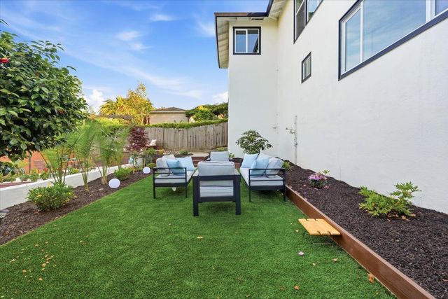 1609 Molitor Road, Belmont, CA 94002