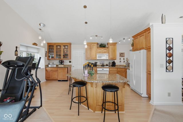 5747 Cross Bridge Way, Plainfield, IN 46168