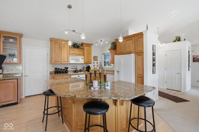 5747 Cross Bridge Way, Plainfield, IN 46168