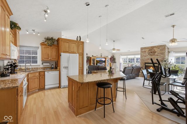 5747 Cross Bridge Way, Plainfield, IN 46168