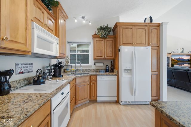 5747 Cross Bridge Way, Plainfield, IN 46168