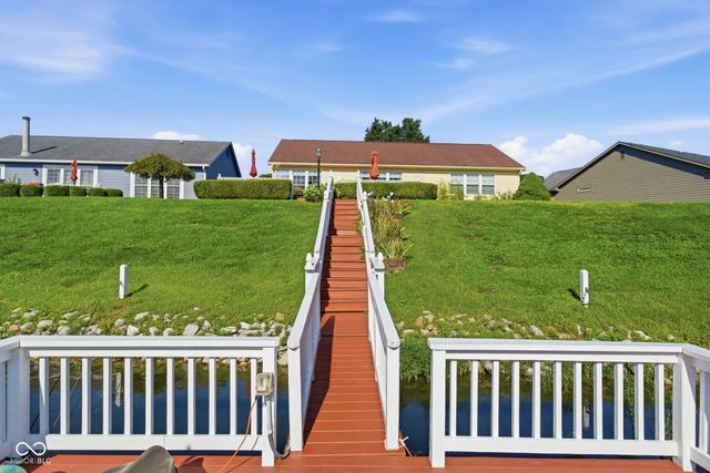 5747 Cross Bridge Way, Plainfield, IN 46168