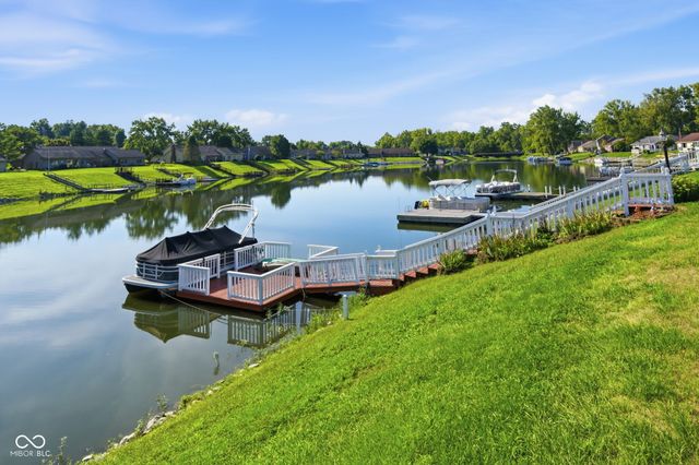 5747 Cross Bridge Way, Plainfield, IN 46168