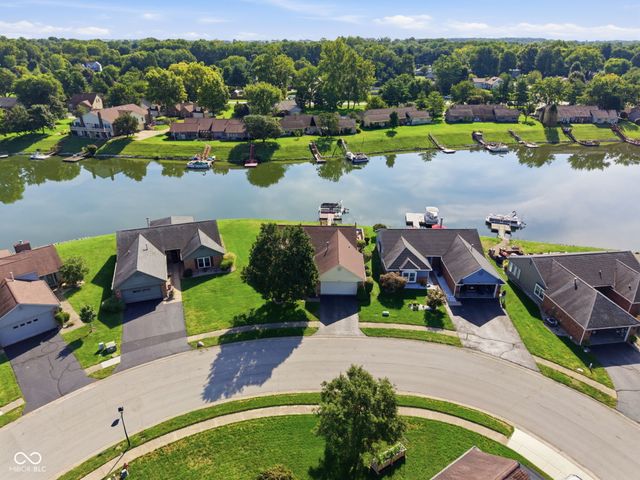 5747 Cross Bridge Way, Plainfield, IN 46168