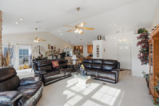 5747 Cross Bridge Way, Plainfield, IN 46168