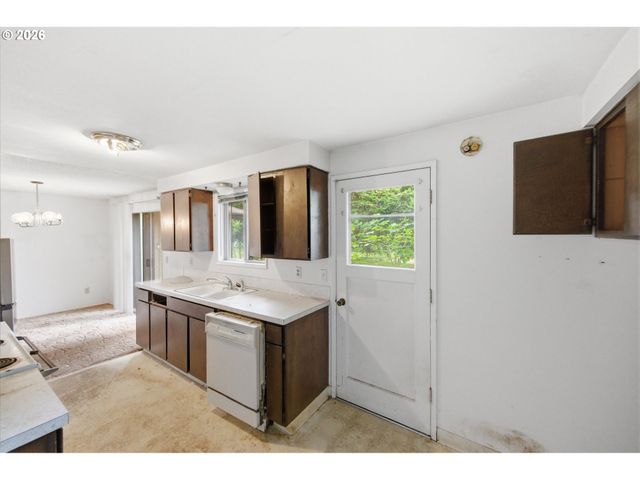 13137 Se FRANCIS St, Portland, OR 97236