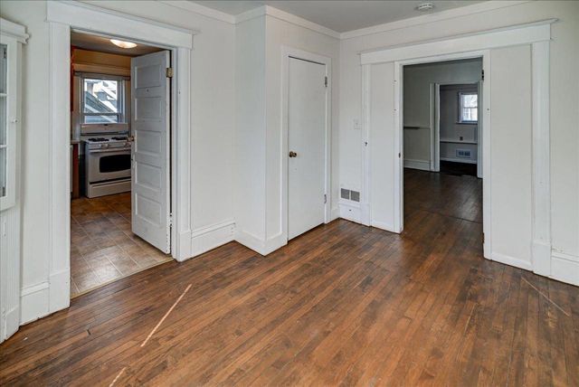 927 Drake Street, Madison, WI 53715