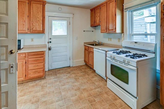 927 Drake Street, Madison, WI 53715