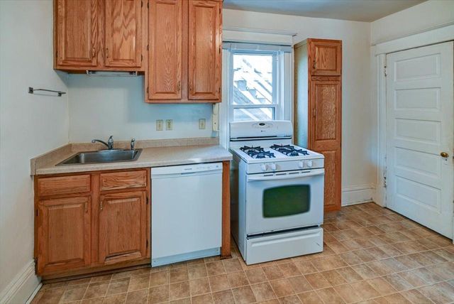 927 Drake Street, Madison, WI 53715