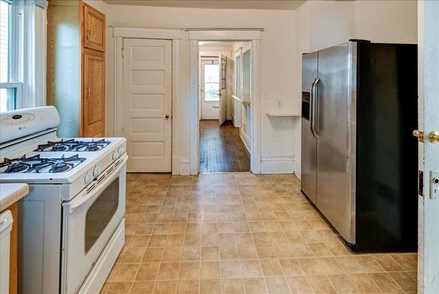 927 Drake Street, Madison, WI 53715