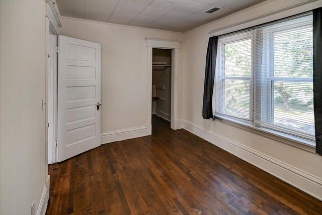 927 Drake Street, Madison, WI 53715