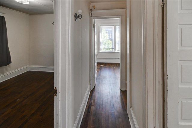 927 Drake Street, Madison, WI 53715