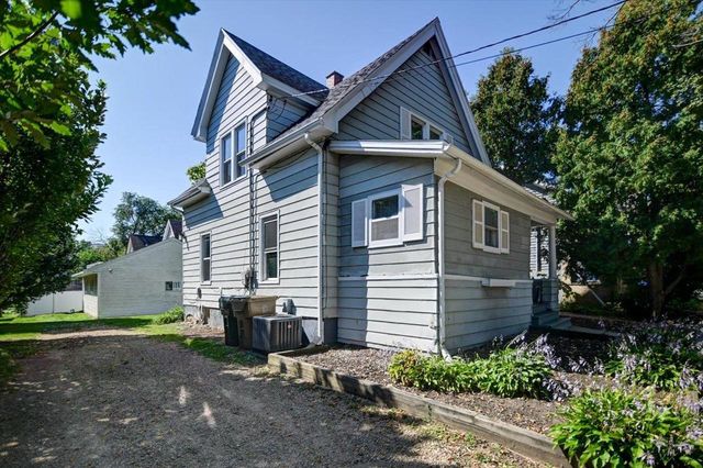 927 Drake Street, Madison, WI 53715