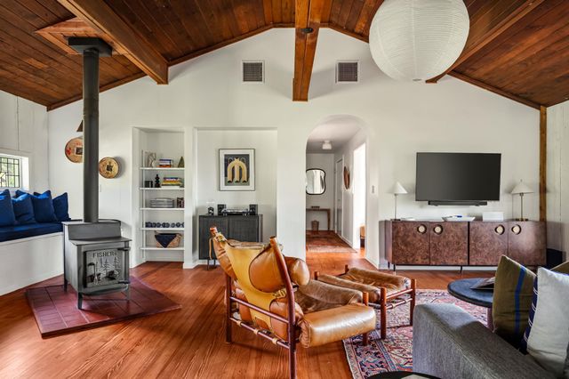 317 Walnut Creek RD, Bastrop, TX 78602