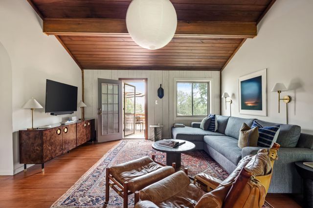 317 Walnut Creek RD, Bastrop, TX 78602