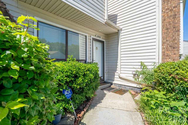 10969 Carmel Crossing Road, Charlotte, NC 28226