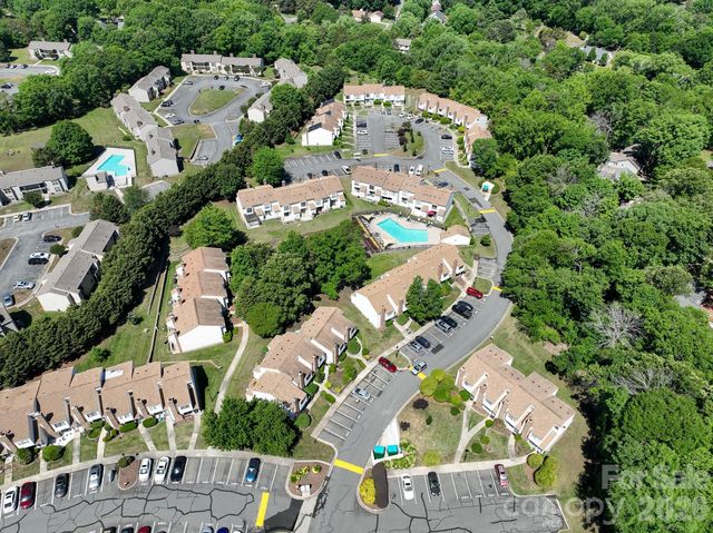 10969 Carmel Crossing Road, Charlotte, NC 28226