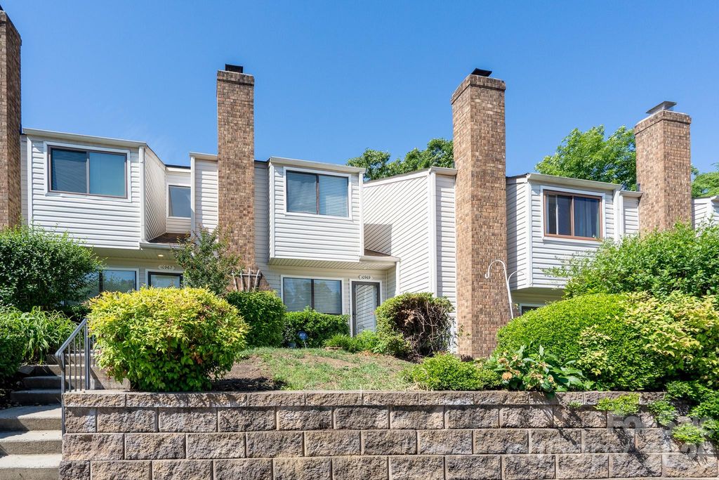 10969 Carmel Crossing Road, Charlotte, NC 28226