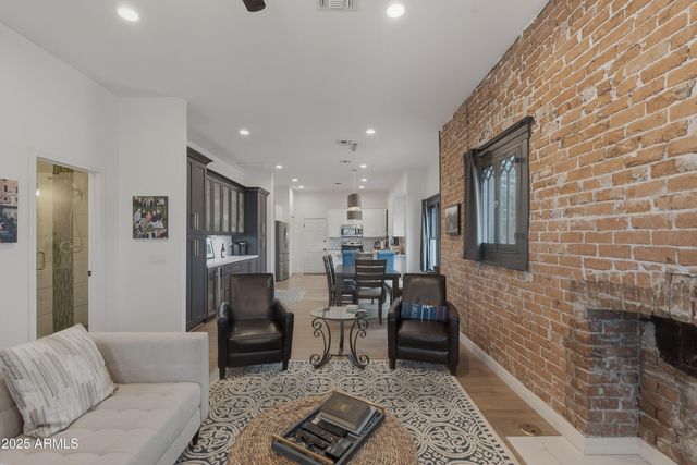 1034 E MCKINLEY Street, Phoenix, AZ 85006