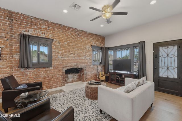 1034 E MCKINLEY Street, Phoenix, AZ 85006