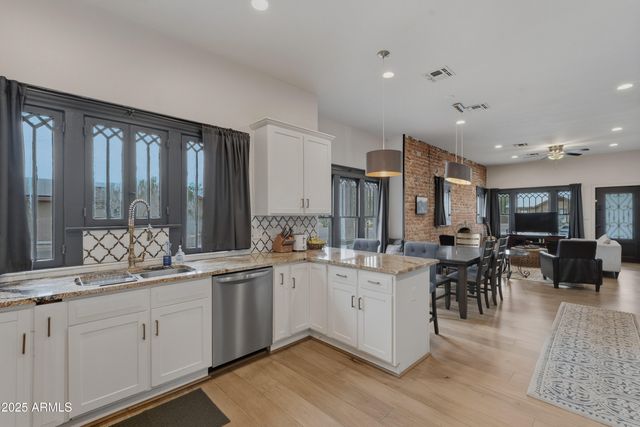 1034 E MCKINLEY Street, Phoenix, AZ 85006