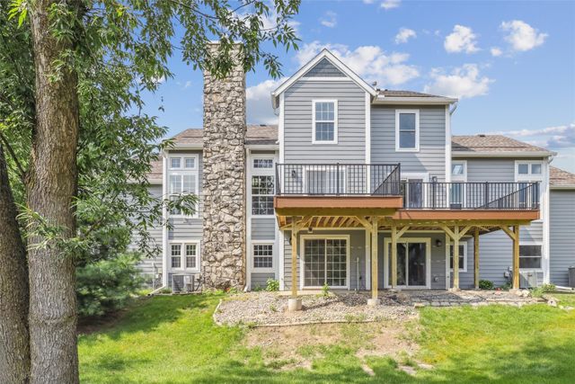 2405 81st Circle, Urbandale, IA 50322