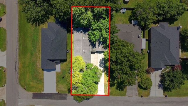 10707 Hillside Drive, Montgomery, TX 77356