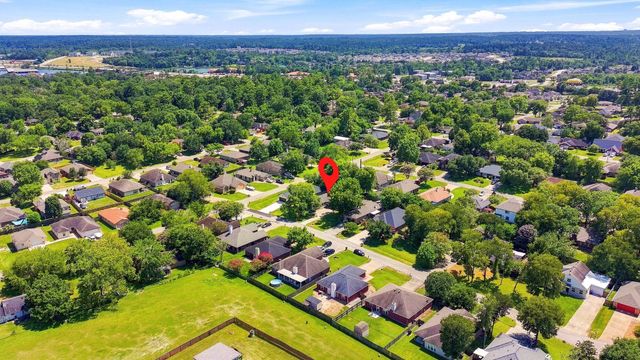 10707 Hillside Drive, Montgomery, TX 77356
