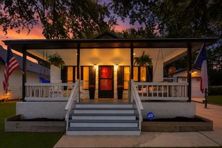 10707 Hillside Drive, Montgomery, TX 77356