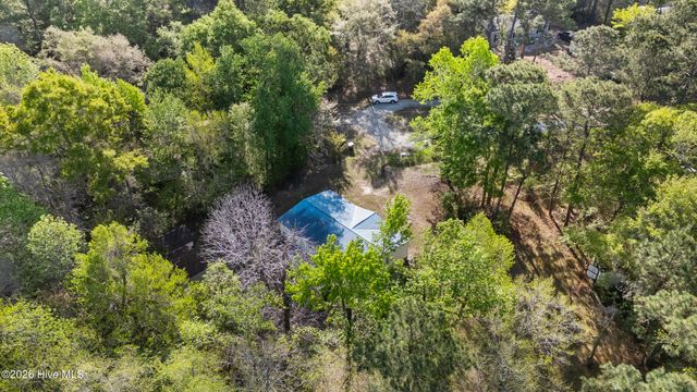 410 Pond View Lane, Hampstead, NC 28443