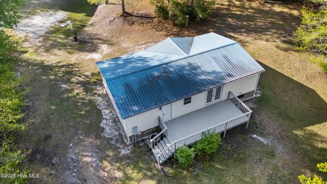 410 Pond View Lane, Hampstead, NC 28443