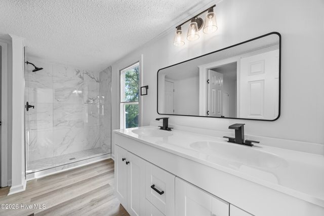 410 Pond View Lane, Hampstead, NC 28443
