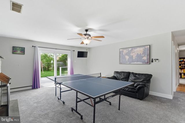 642 KNOLL DR, Lansdale, PA 19446