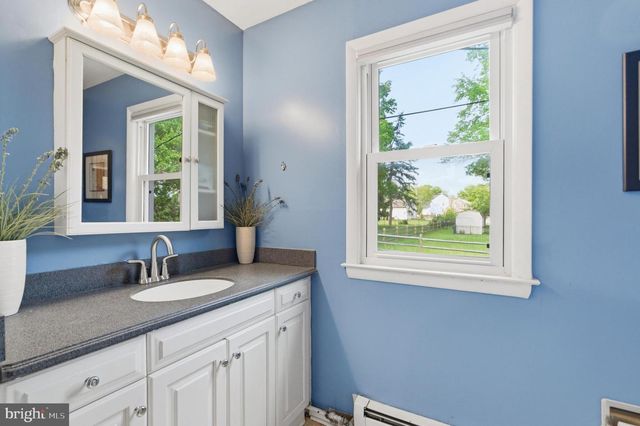 642 KNOLL DR, Lansdale, PA 19446