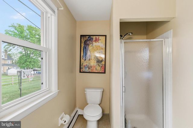 642 KNOLL DR, Lansdale, PA 19446