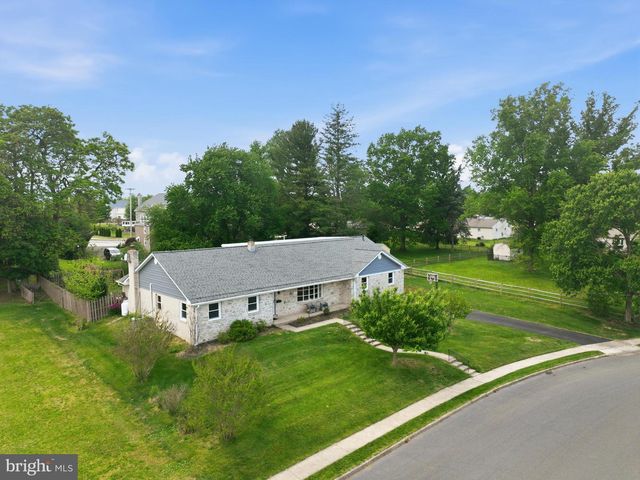 642 KNOLL DR, Lansdale, PA 19446