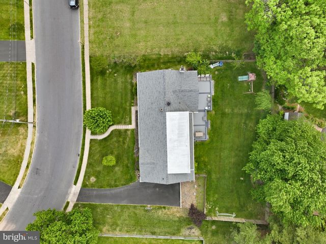 642 KNOLL DR, Lansdale, PA 19446