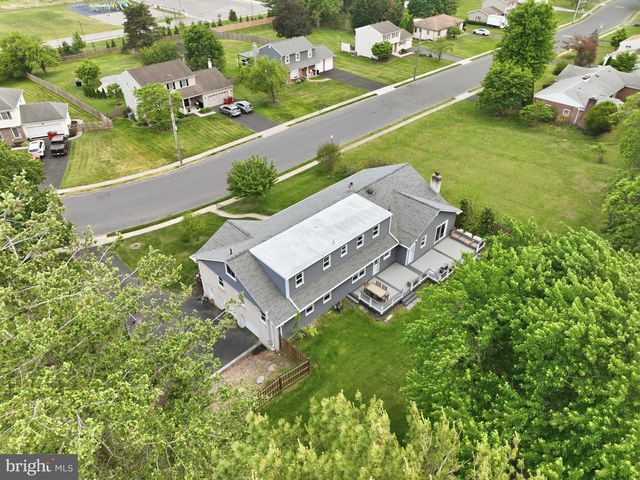 642 KNOLL DR, Lansdale, PA 19446