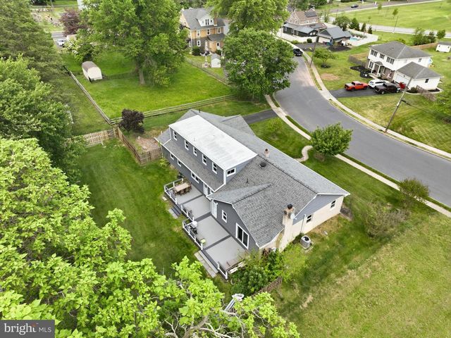 642 KNOLL DR, Lansdale, PA 19446